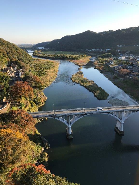 ⑧